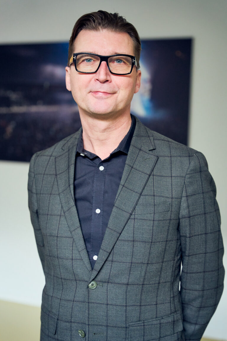 Settlement & Data Specialist Klaus Roar